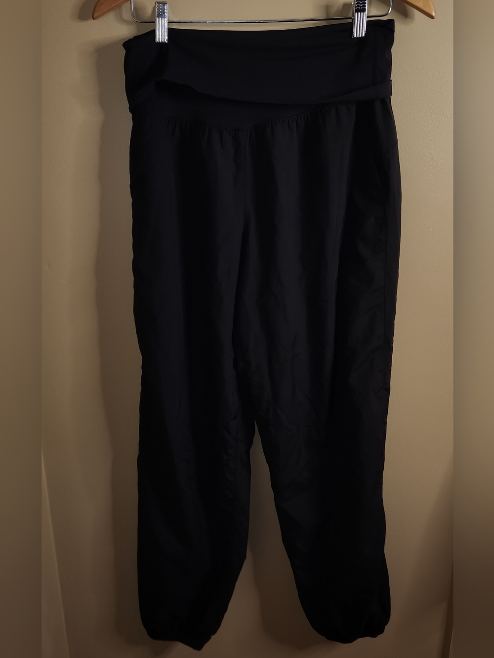 Lululemon Lightweight Foldover- Waist Jogger in Black. Size S. #W5GW7S